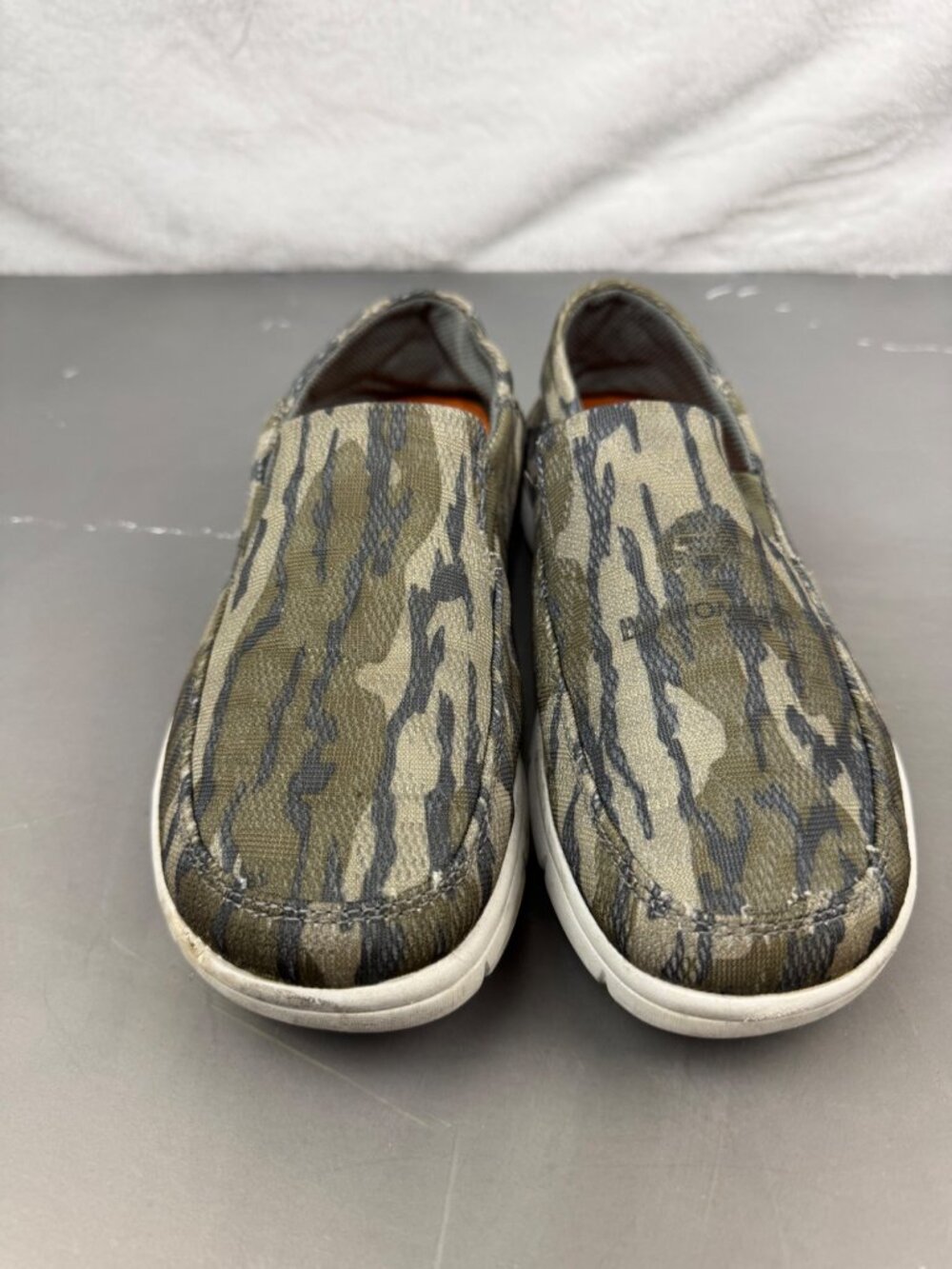 Huk Mens Slip-On Shoes Size 8 Casual Lightweight Comfort size 8